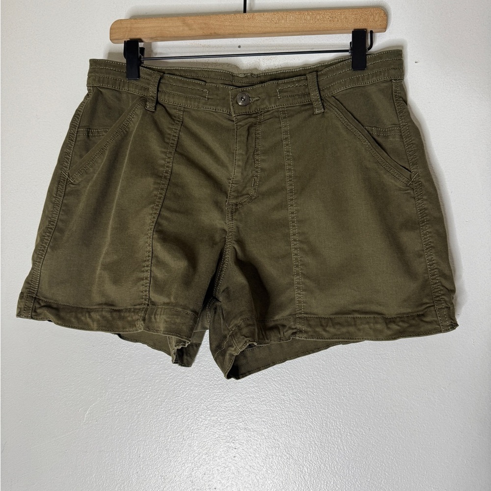 Kuhl Green Chino Shorts Size 10